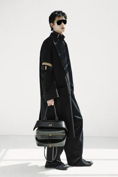Look 30